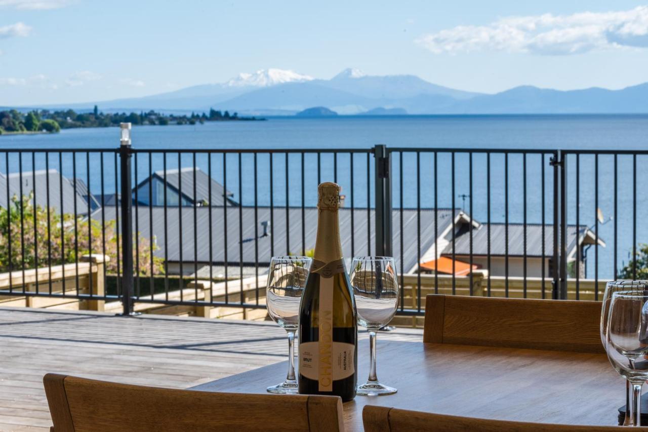 Lakeview Terrace - Taupo Holiday Home Exterior foto