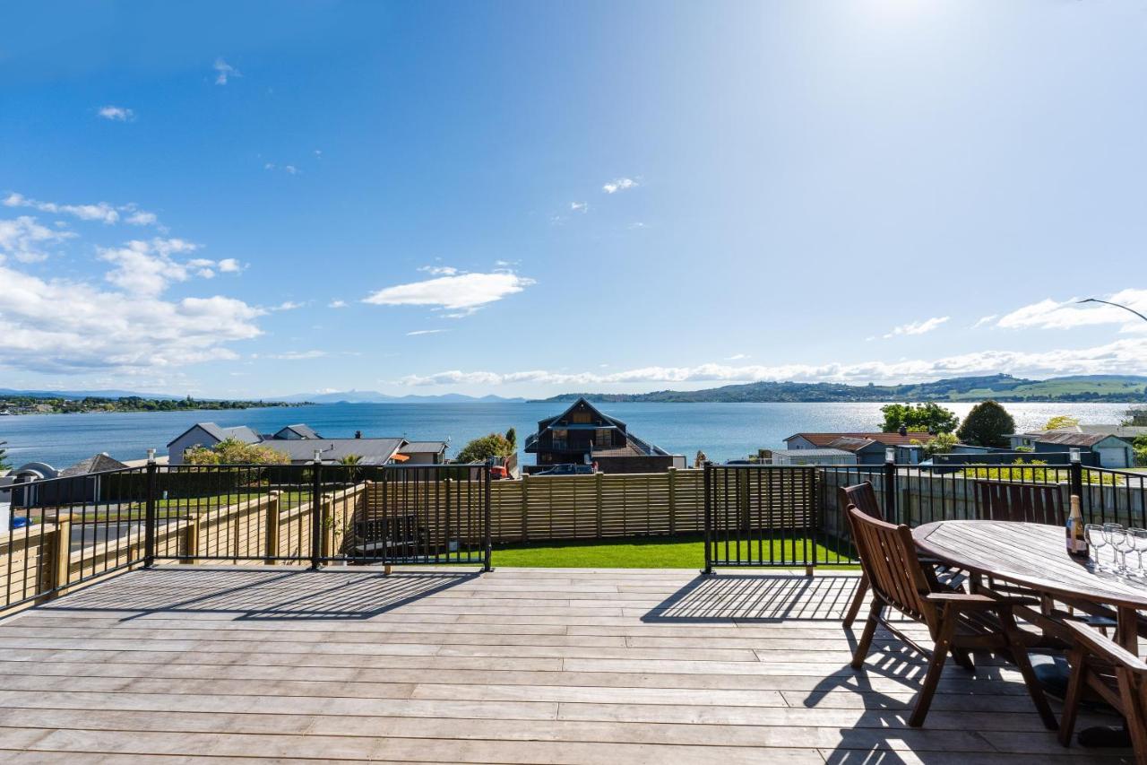 Lakeview Terrace - Taupo Holiday Home Exterior foto